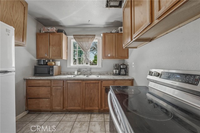 3676 Madrone, Clearlake