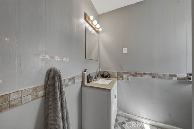 3676 Madrone, Clearlake