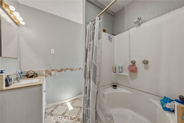 3676 Madrone, Clearlake