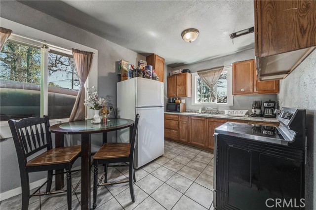 3676 Madrone, Clearlake