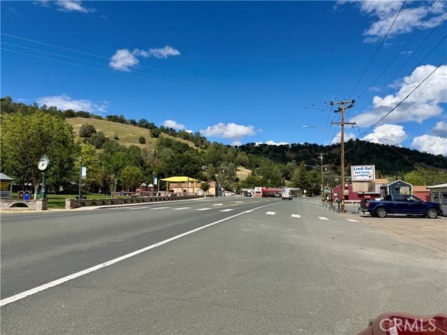 10523 E Highway 20, Clearlake Oaks