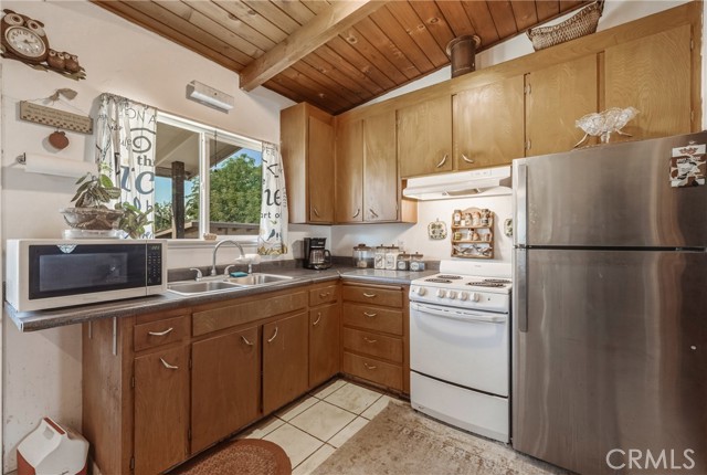 5047 State, Kelseyville