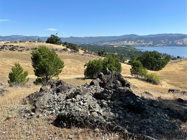 460 Lake Vista Drive, Lakeport
