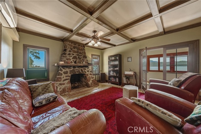 12398 Lakeshore, Clearlake