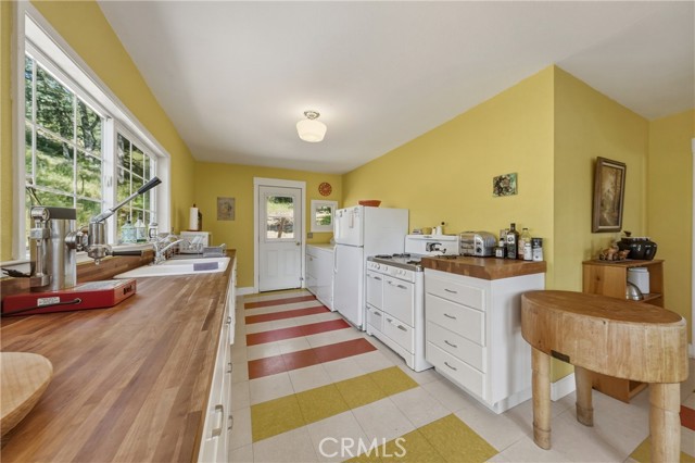 12398 Lakeshore, Clearlake