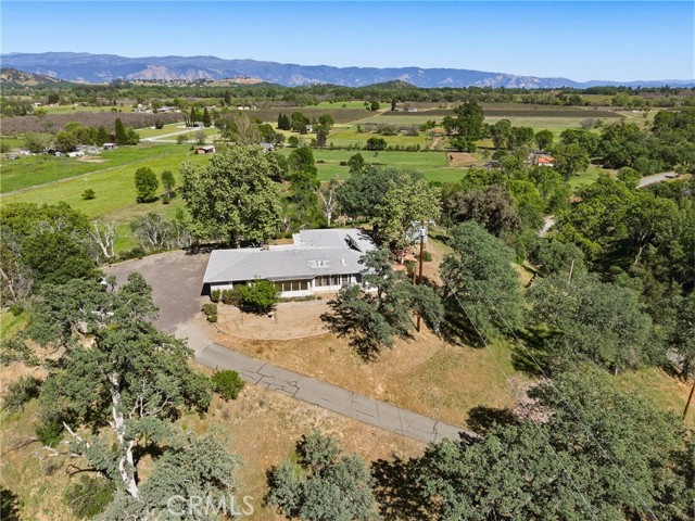 2527 Dessie Drive, Lakeport