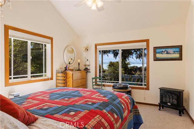 3723 Lakeview, Nice