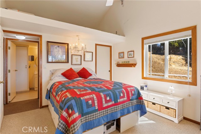 3723 Lakeview, Nice