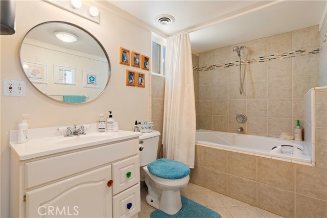3723 Lakeview, Nice