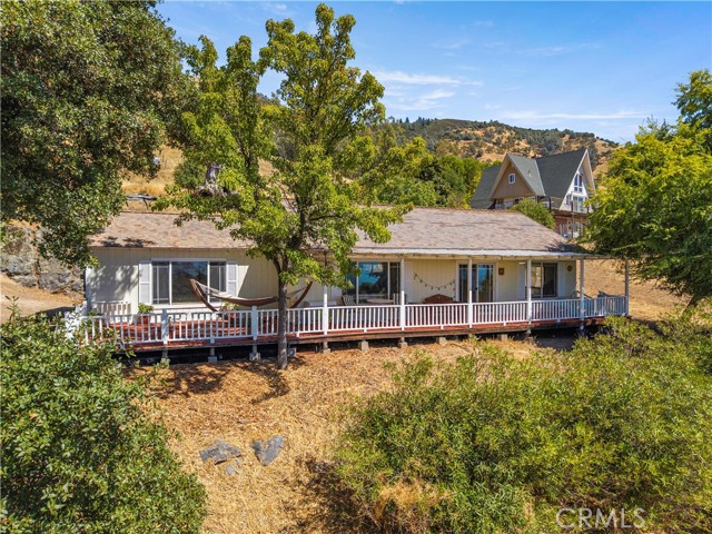 3723 Lakeview, Nice