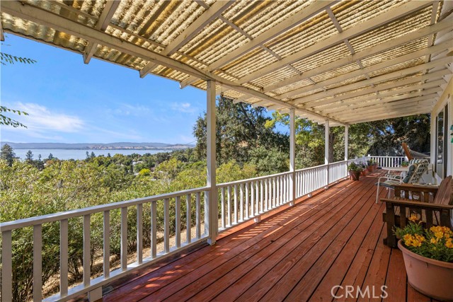 3723 Lakeview, Nice