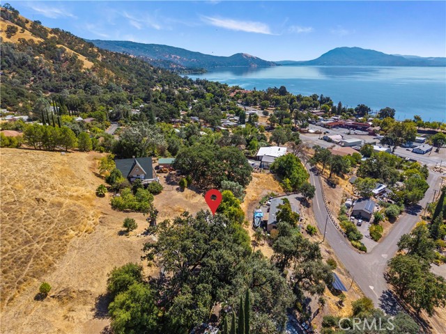 3723 Lakeview, Nice