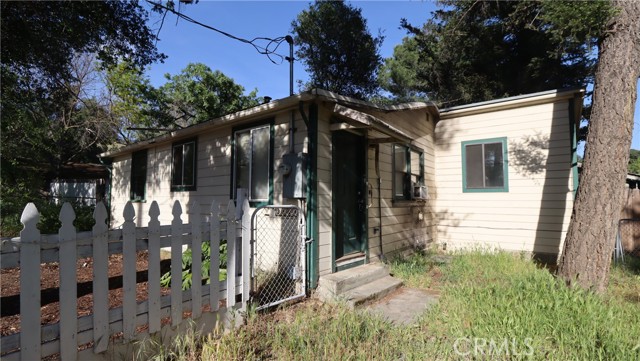 3594 Halika Street, Clearlake