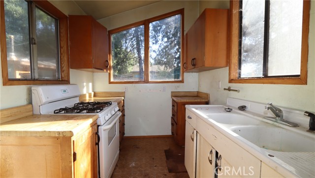 3594 Halika Street, Clearlake