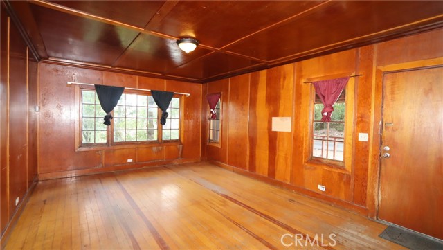 17327 Bay Leaf Road, Cobb