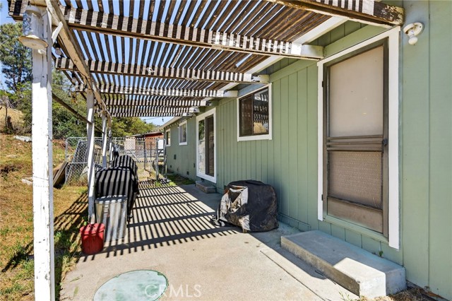2888 Meadow Creek, Clearlake Oaks