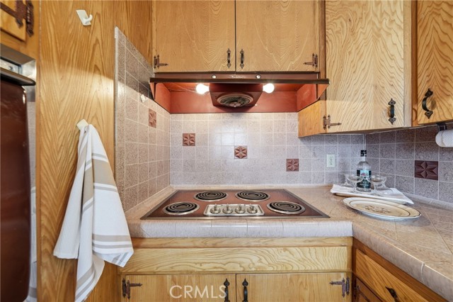 12805 Lakeshore Drive, Clearlake