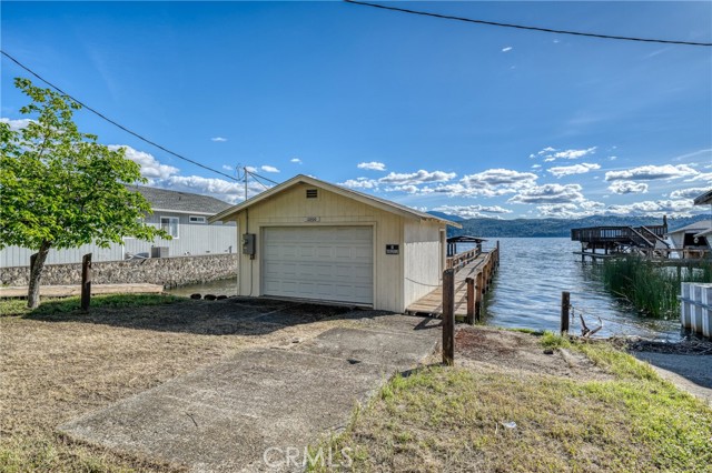 12805 Lakeshore Drive, Clearlake