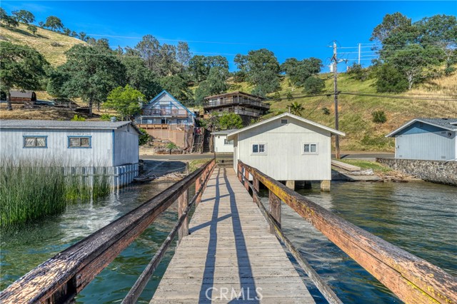 12805 Lakeshore Drive, Clearlake