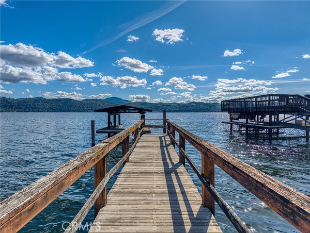 12805 Lakeshore Drive, Clearlake