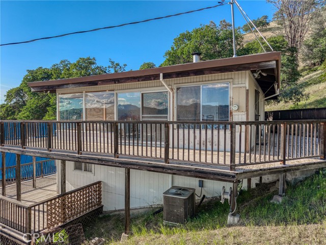12805 Lakeshore Drive, Clearlake