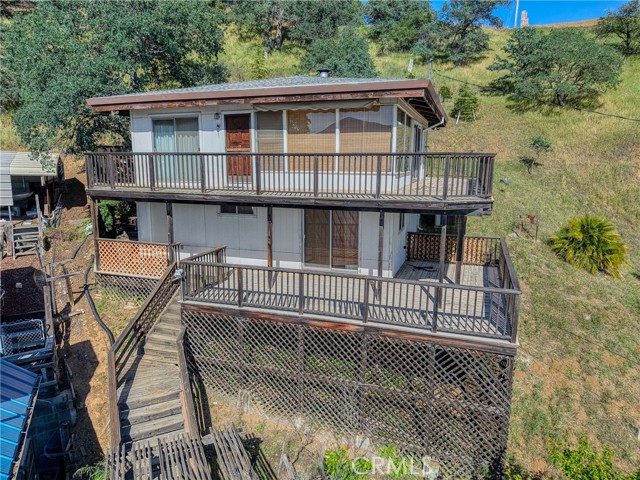 12805 Lakeshore Drive, Clearlake
