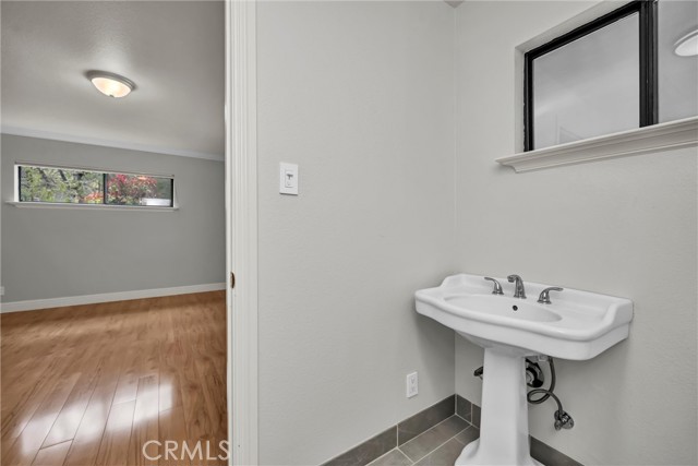 10005 Meadow Drive, Cobb