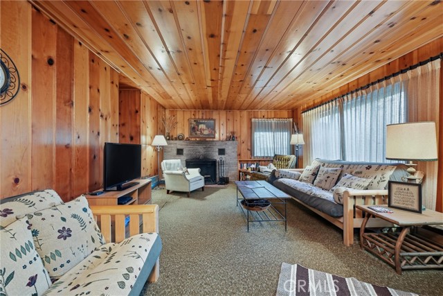 16221 Bottle Rock, Cobb