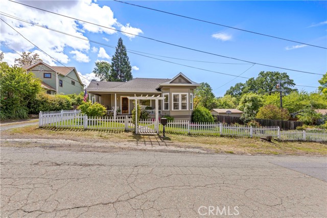 355 1st Street, Lakeport