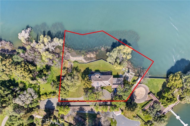 8266 Peninsula, Kelseyville