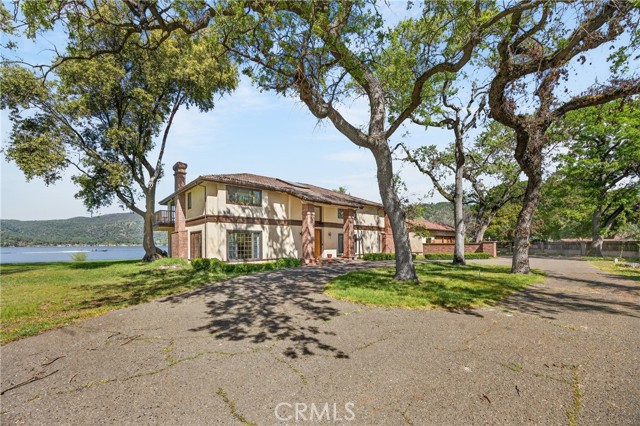 8266 Peninsula, Kelseyville