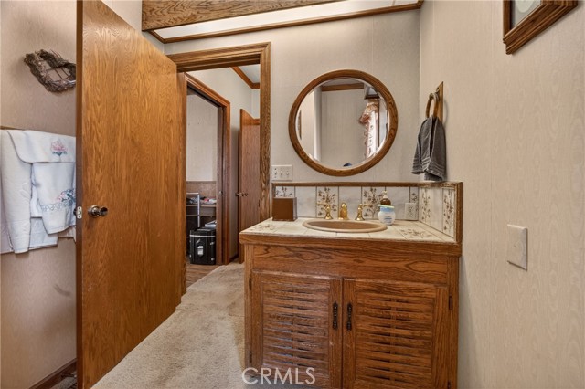 8266 Peninsula, Kelseyville