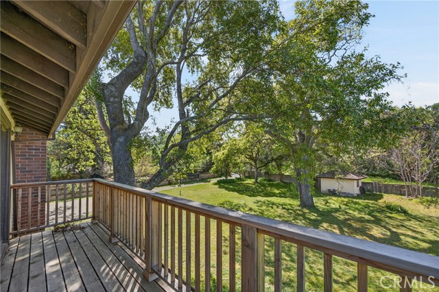 8266 Peninsula, Kelseyville