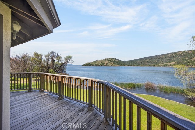 8266 Peninsula, Kelseyville
