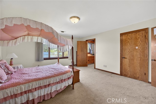 8266 Peninsula, Kelseyville
