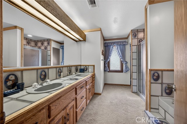 8266 Peninsula, Kelseyville