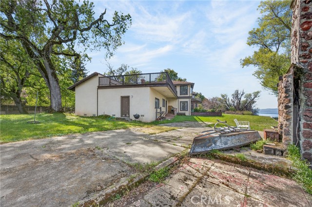 8266 Peninsula, Kelseyville