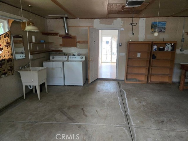 5532 Pine Avenue, Clearlake