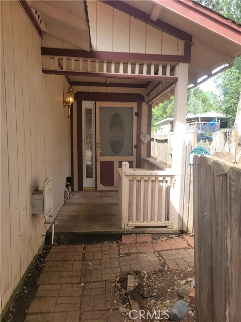 5532 Pine Avenue, Clearlake
