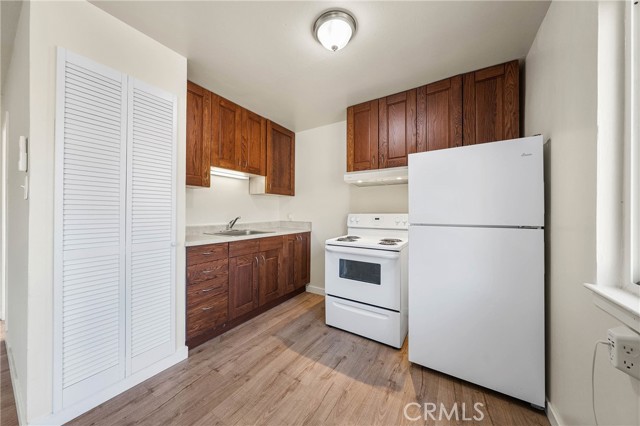 10670 Lakeshore Drive, Clearlake