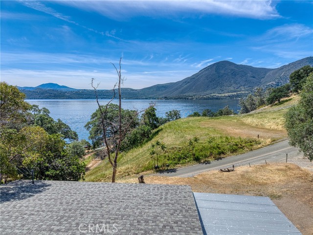 10670 Lakeshore Drive, Clearlake