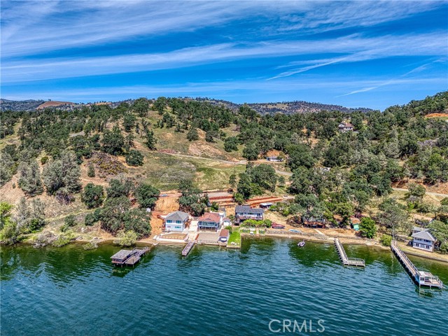 10670 Lakeshore Drive, Clearlake