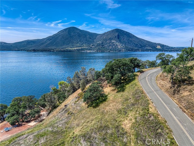 10670 Lakeshore Drive, Clearlake