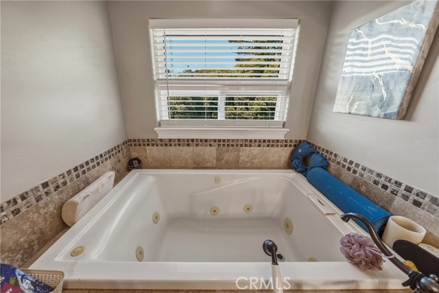 5568 Teton, Kelseyville