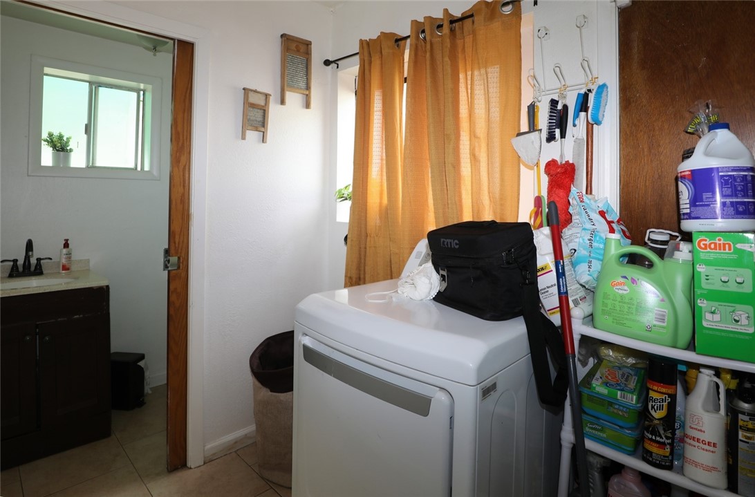 4292 Sunset, Clearlake