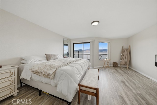 10 Royale, Lakeport