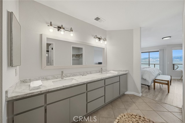 10 Royale, Lakeport