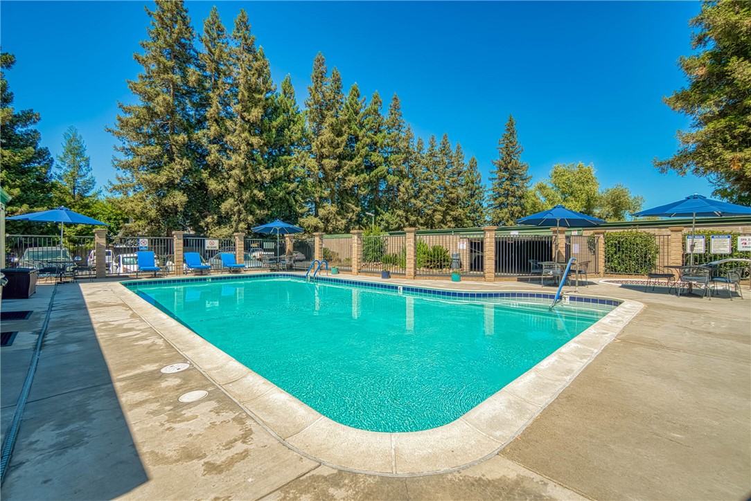 10 Royale, Lakeport