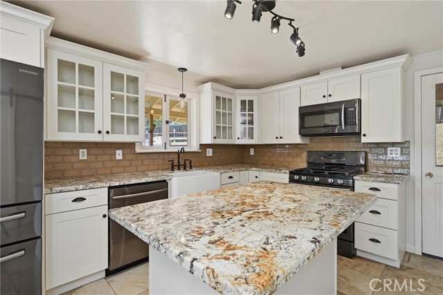 5475 Wilkinson, Clearlake