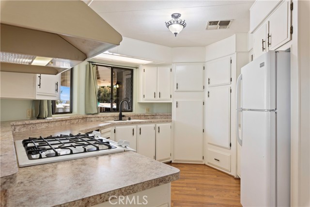 336 Walnut Drive, Lakeport